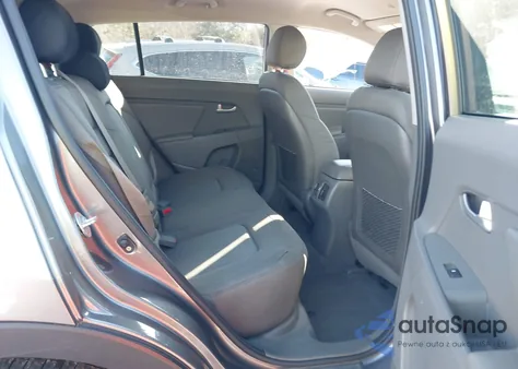 2015 Kia Sportage Lx z USA, uszkodzony, nr VIN KNDPBCAC7F7765239